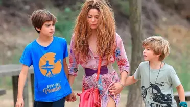 Shakira y sus hijos. IMagen tomada de A24