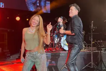 Shakira y Carlos Vives en el escenario. Imagen tomada de Billboard