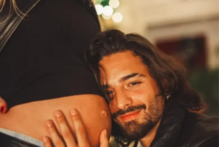 Maluma en espera de su hija París, Navidad 2023. Imagen tomada de Instagram