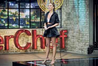 Claudia Bahamón recibe miles de halagos por su look en la final de MasterChef Celebrity, se veía como una diva