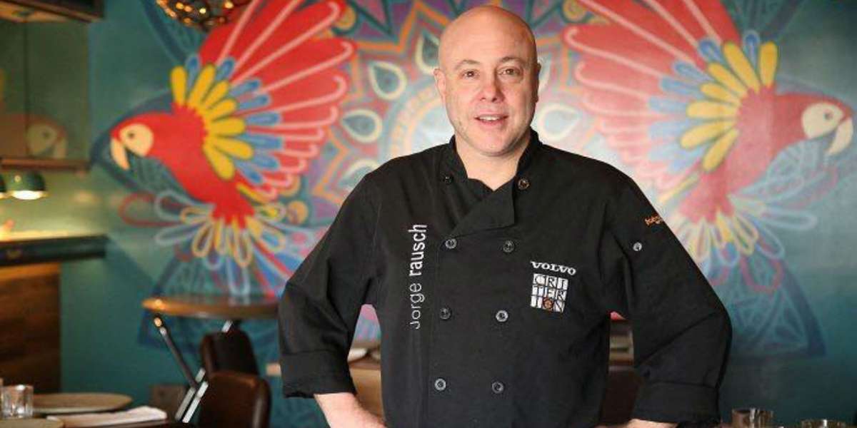 El chef posee uno de los 50 mejores restaurantes del mundo.