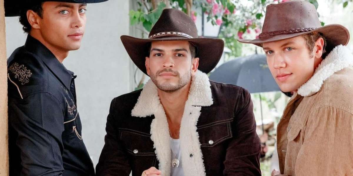 El joven actor mexicano interpretará a uno de los tres hijos de Norma y Juan en la nueva telenovela. 