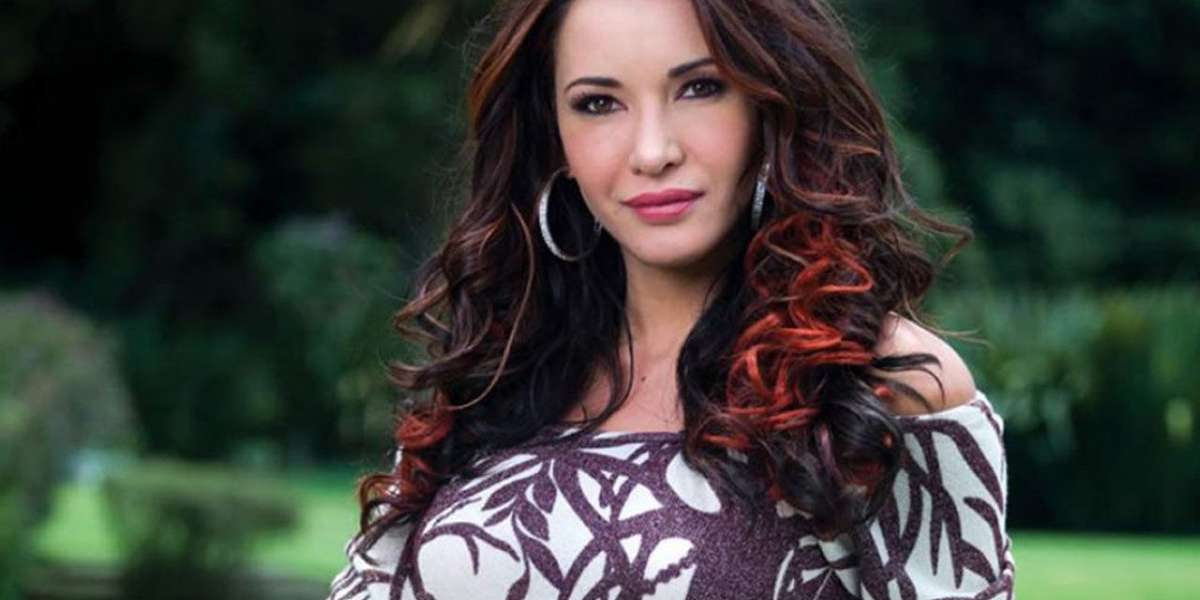 La actriz colombia Adriana Campos, quien participó en exitosas novelas como Victoria, falleció en un accidente automovilístico, este fue el motivo de su viaje.