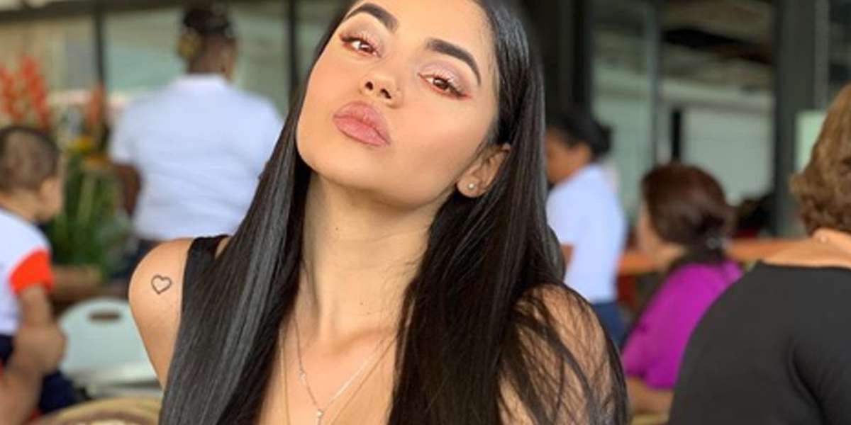 Natalia Mena Segura es una de las influencer más famosas de Colombia pero ahora prueba suerte en un mismo rubro que la novia de Mike Bahía y generó polémica.