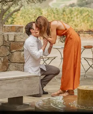 Esteban y Gabriela en su compromiso. Tomada de Instagram