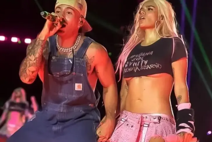 Feid y Karol G en el Mañana Será Bonito Fest. Imagen tomada de Infobae