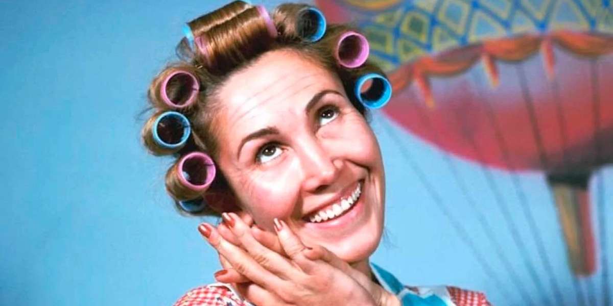 A Doña Florinda del Chavo del 8 el deseo de mantener su piel sin arrugas le jugó una mala pasada y se le fue la mano.