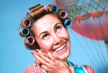 A Doña Florinda del Chavo del 8 el deseo de mantener su piel sin arrugas le jugó una mala pasada y se le fue la mano.