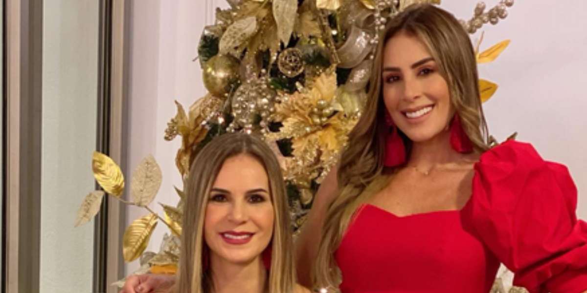A la madre de la presentadora la confunden con su hermana.