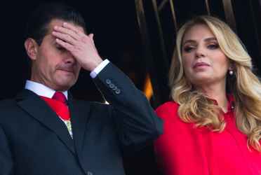 Al parecer la boda de La Gaviota con Peña Nieto no fue más que un negocio con un contrato mil millonario. Te contamos cuanto ganó Angélica Rivera con todo este escándalo.