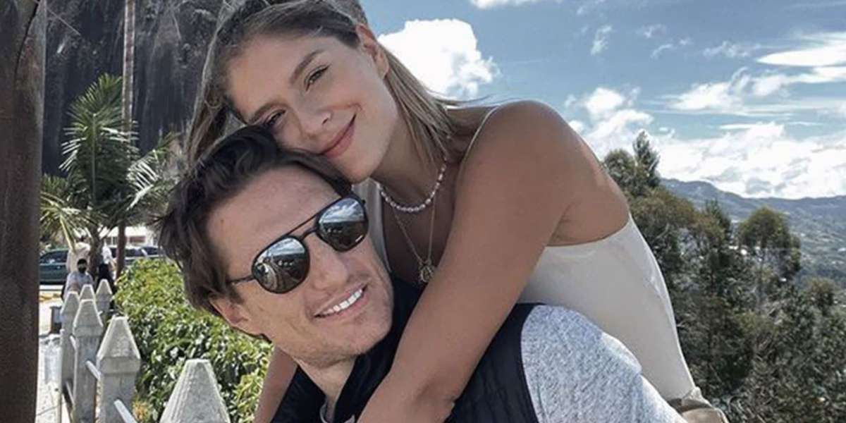 Álvaro Rodríguez es el afortunado que conquistó a la bella presentadora.