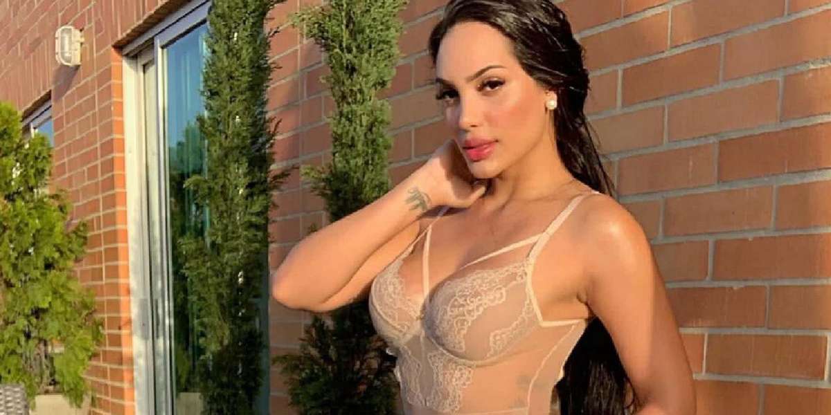 Andrea Valdiri celebró a las mujeres en su día