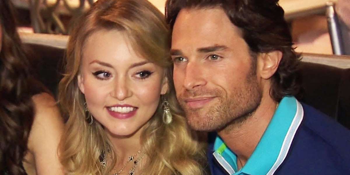 Angelique Boyer reveló cómo se ha portado su novio en el viaje.