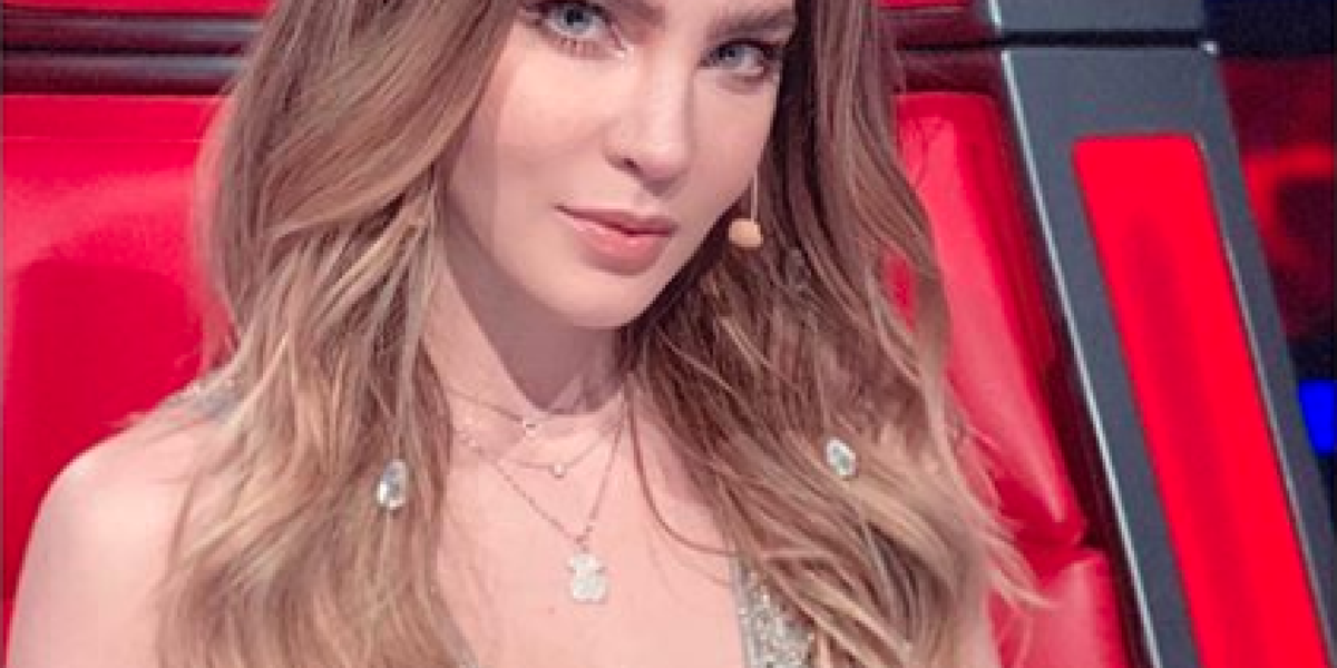 Belinda y un reconocido cantante mexicano habrían tenido una relación muy corta pero que habría beneficiado mucho a la intérprete del tema musical Amor a Primera Vista.