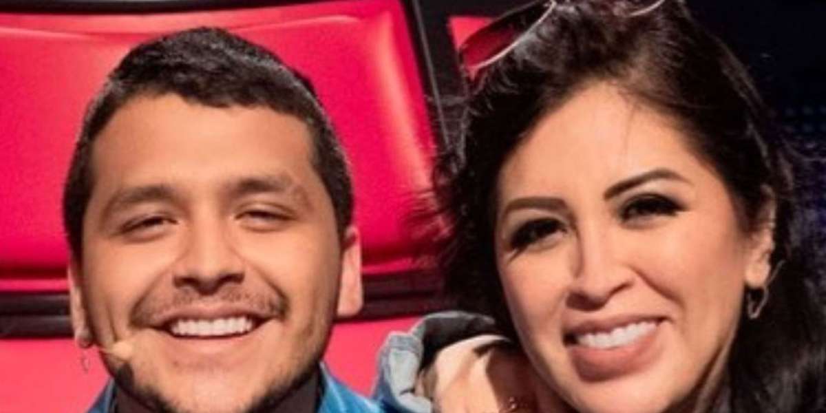 Christian Nodal fue consultado por los medios sobre el estado de su madre.