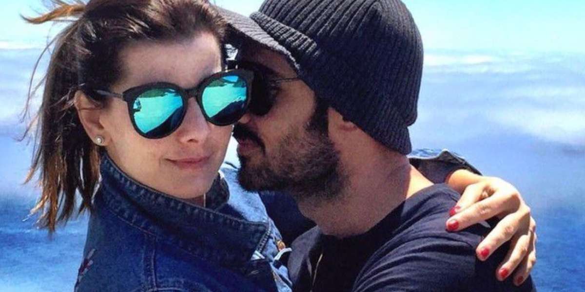Con un mensaje para nada polémico y desde la prudencia, la presentadora hizo oficial su separación.