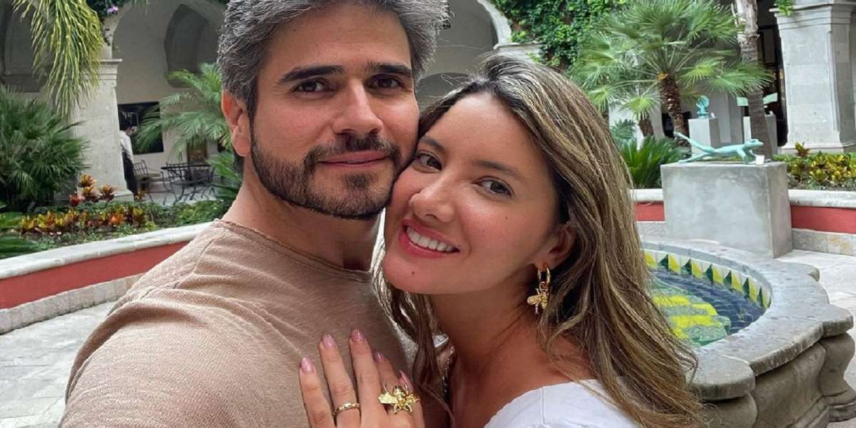 Daniella Álvarez muestra cómo su novio la ayuda con su prótesis 
 