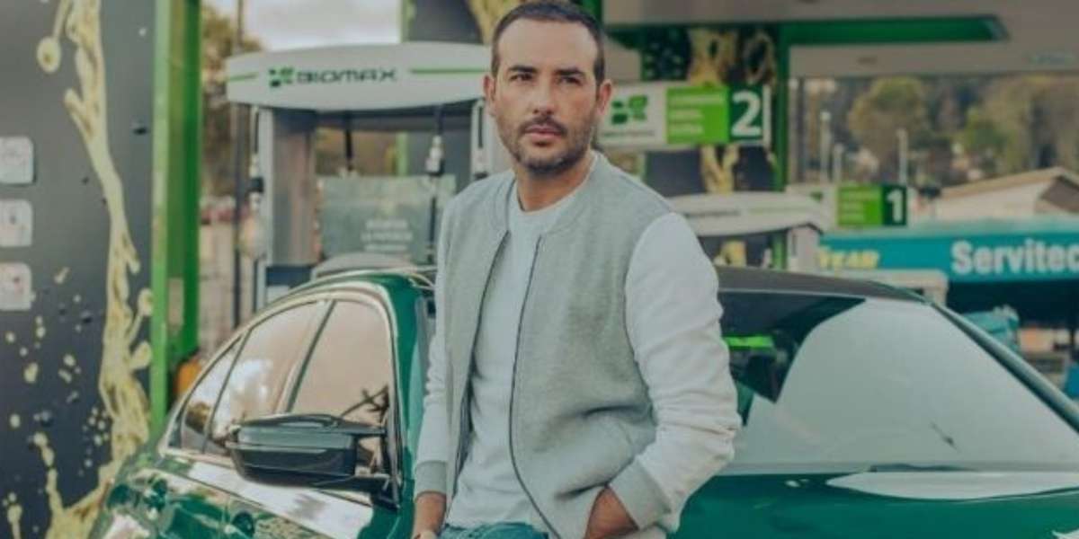 El actor colombiano no ha ocultado su gusto por las motos y la velocidad. Y con esta adquisición lo demostró.