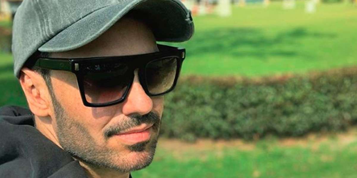 El actor colombiano Lincoln Palomeque conserva una admirable figura a su edad