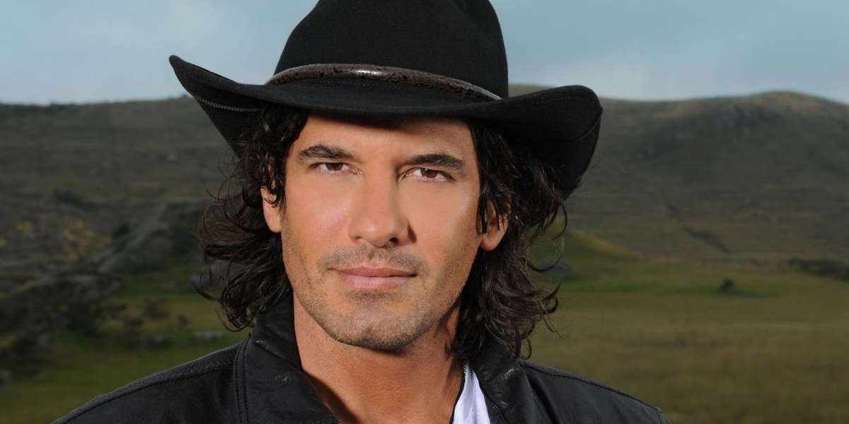 El actor cubano conversó con la actriz mexicana Marlene Favela, de Gata Salvaje.