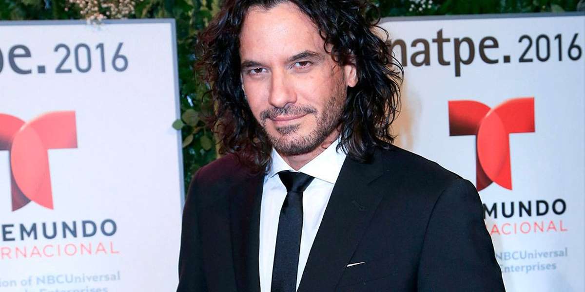 El actor nacido en La Habana, Cuba, dejó al descubierto la razón de peso que lo llevó a ausentarse de la escena pública: su madre.