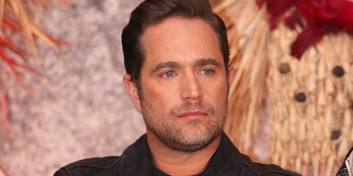 El actor de Pasión de Gavilanes rompió el rumor de la relación que lleva con la actriz colombiana.