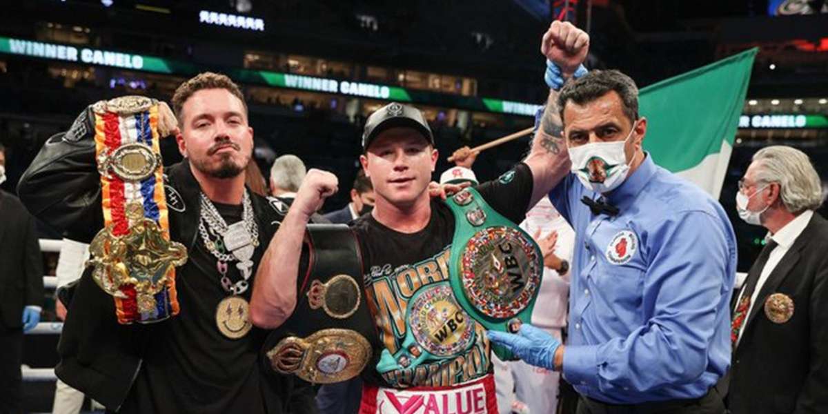 El cantante colombiano y el boxeador mexicano están más unidos que nunca.  