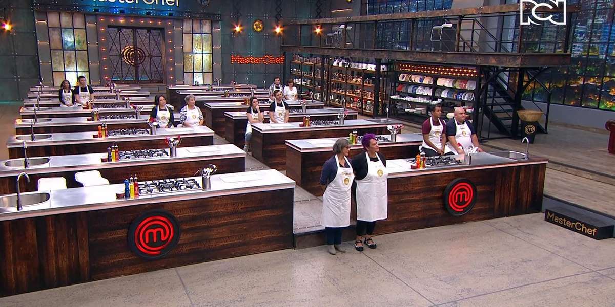 El exparticipante dijo además que salió "con una mano atrás y otra adelante" del programa de RCN.
