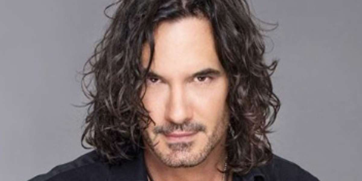 El galán y protagonista de la novela Pasión de Gavilanes se fue de paseo con su novia, Bronislava Gregušová. 