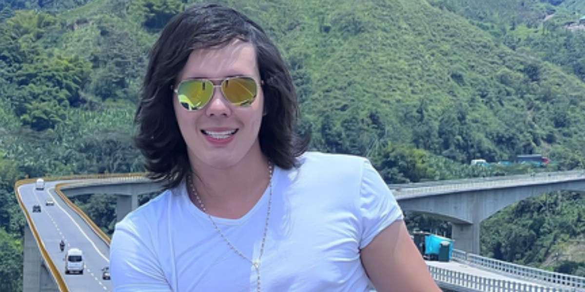 El imitador ganador de la octava temporada sigue compartiendo los lujos que se da.