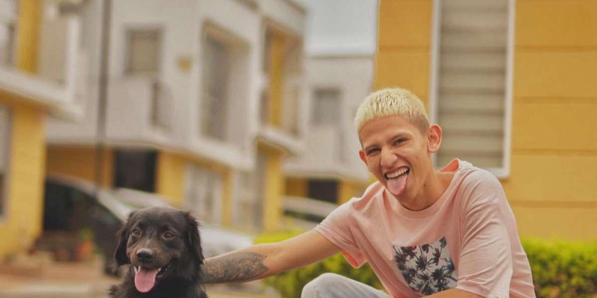 El influencer de 21 años revolucionó las redes sociales cuando mostró un supuesto obsequio del jugador de fútbol portugués. 