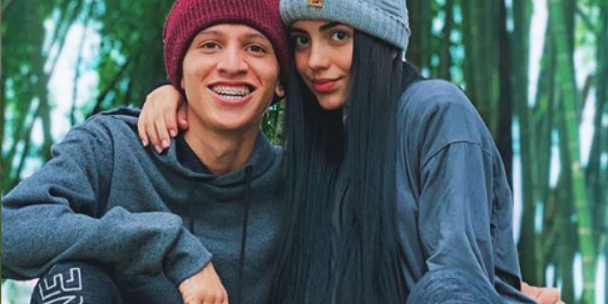 El influencer tiene un nuevo amor y lo mostró en las redes sociales. Su ex fue bombardeada con comentarios y así reaccionó al respecto.