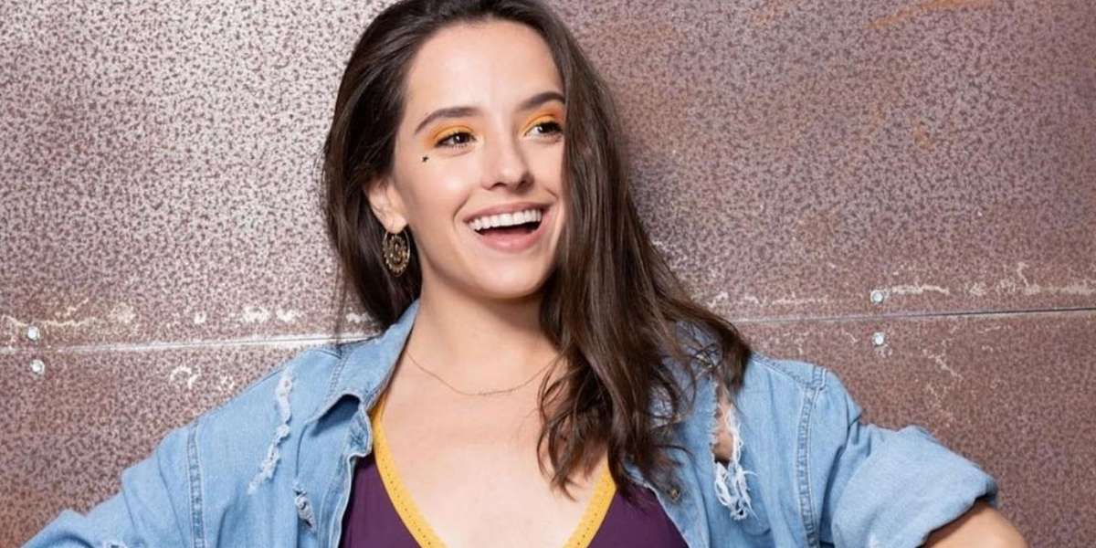 El look que escogió marcó su embarazo y algunos fans estuvieron en desacuerdo por cómo se veía. 