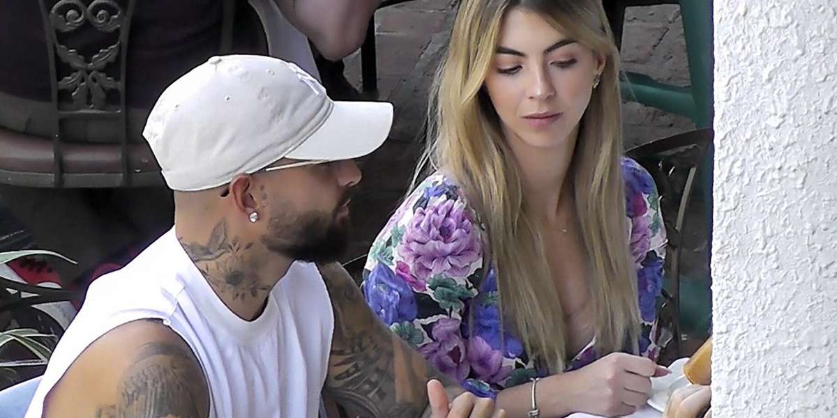El paisa enamoro aún más a todas sus fans luego de dedicarle sentido mensaje a su novia en pleno concierto.