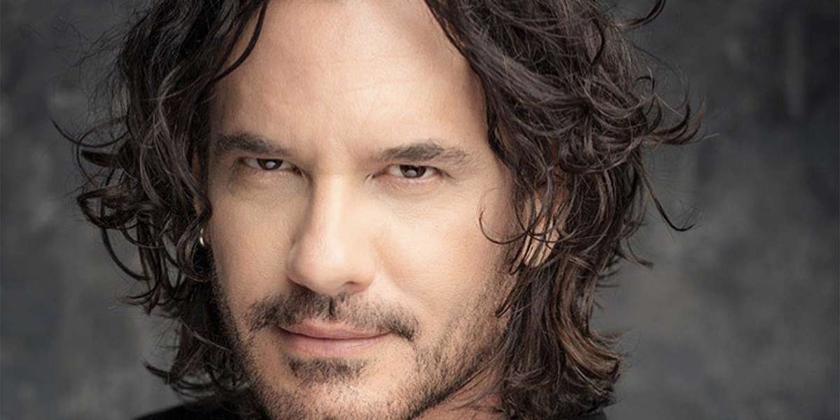 El protagonista de Pasión de gavilanes y su novia Bronislava Gregušová pasan días soñados fuera de los Estados Unidos.