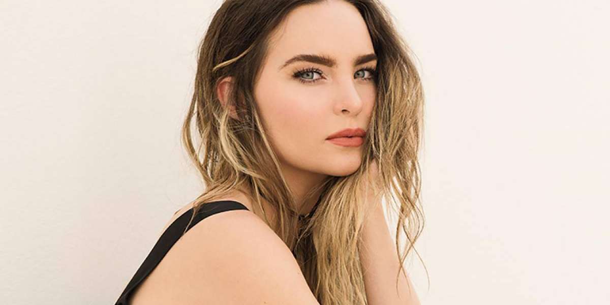 En un programa en vivo, Belinda se pelea porque no se saben una de sus canciones.