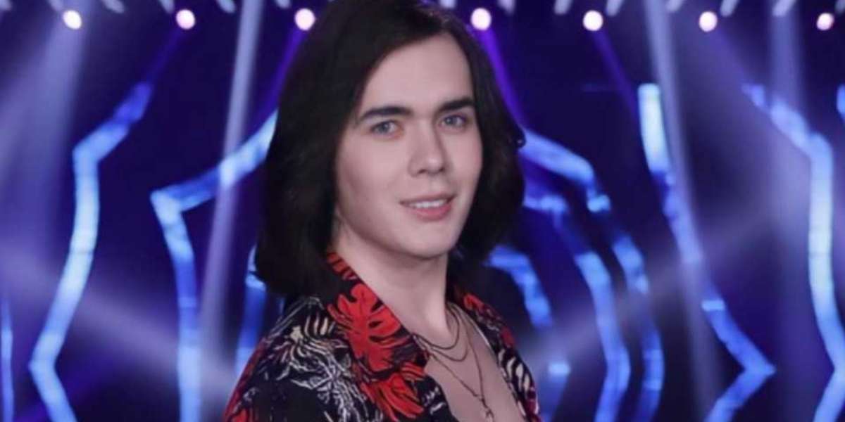 En una entrevista, su madre contó detalles de la vida del joven imitador.