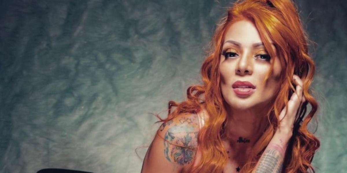 “Fracasado y depresivo” fue el mensaje que le envió la cantante de tecnocarrilera al cantante puertorriqueño.