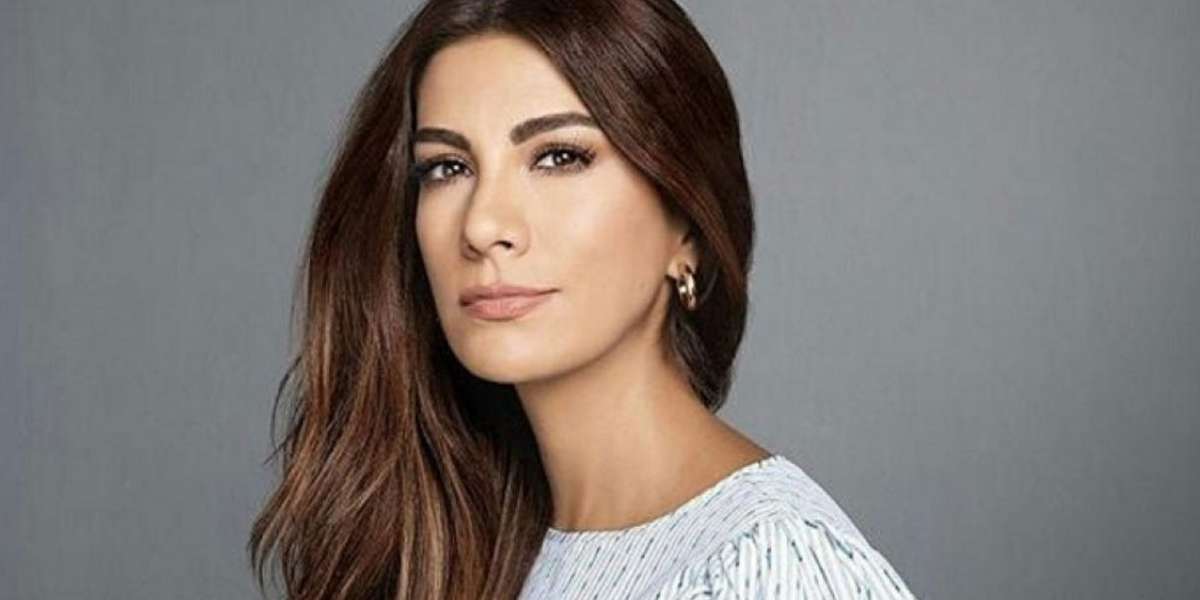 Han pasado más de 20 años desde que Andrea se dio inicio en el mundo de la televisión y su cambio físico es bastante notable