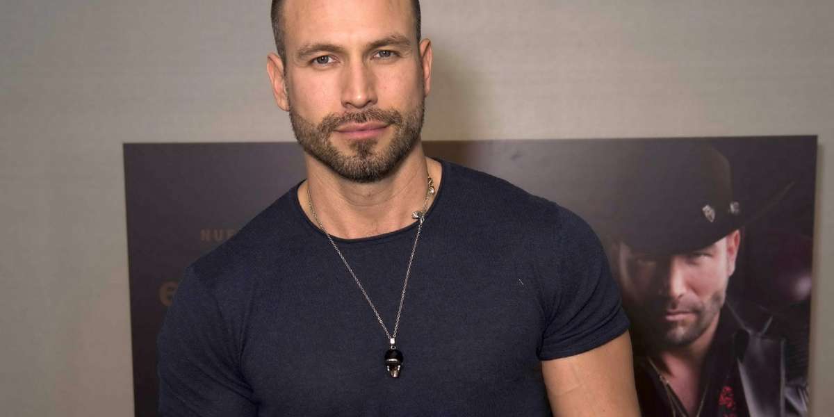 Impresionante. El actor Rafael Amaya amasó una fortuna con la serie de Telemundo, El Señor de los Cielos.