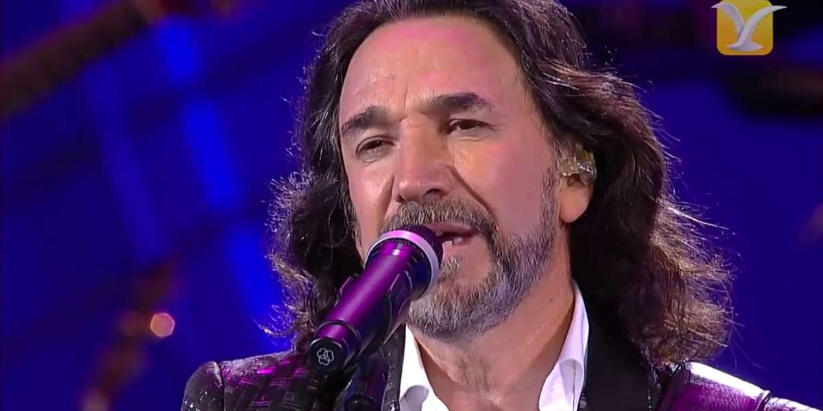 Irreconocible, Marco Antonio Solís se destapa y su esposa Cristy Solís no tarda en reaccionar.