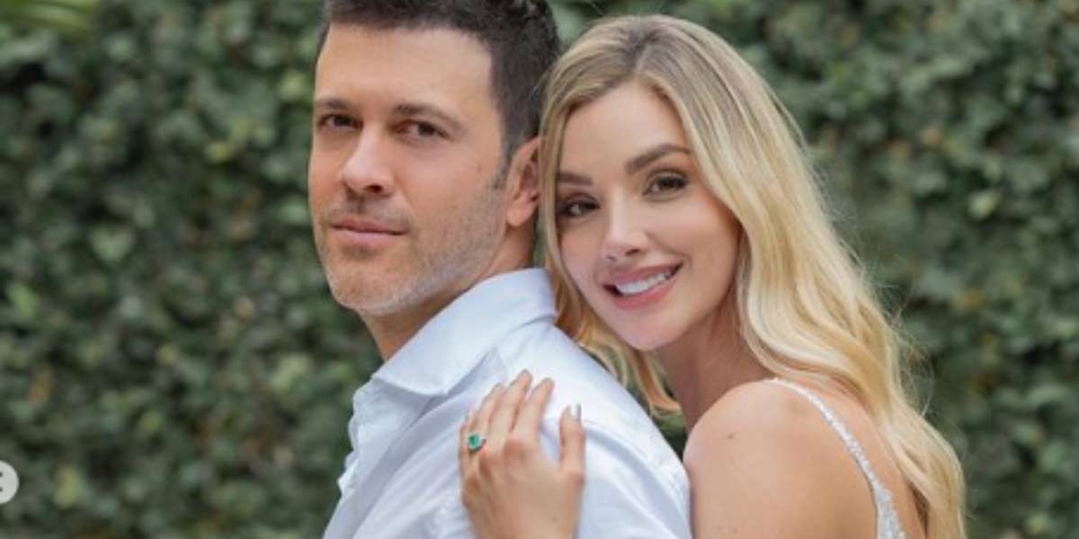 Juan Manuel Mnedoza y Melina Ramirez en su matrimonio. Imagen tomada de Instagram