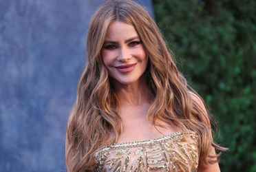 La actriz colombiana habló por primera vez en una entrevista sobre su divorcio del actor Joe Mangianello
