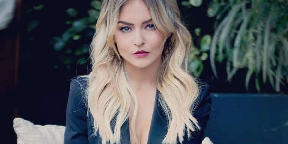 La actriz mexicana y esposa de Sebastián Rulli compartió una postal que despertó pasiones.