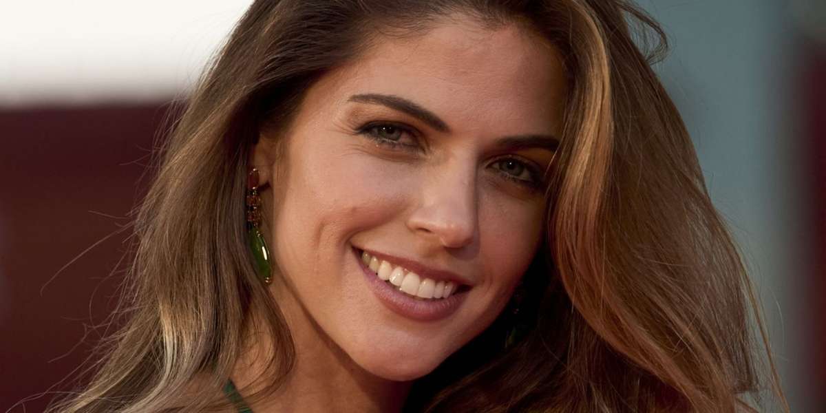 La actriz peruana fue señalada como la tercera en discordia en la relación de los famosos colombianos.