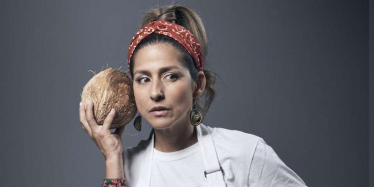 La bellísima actriz dejó el reality de cocina y en su lugar ingresó nuevamente Cristina Campuzano.