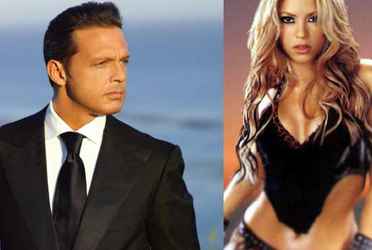 La cantante colombiana y el cantante mexicano son dos pesos pesados de la industria, por lo que no es extraño que comparen sus ganancias. 