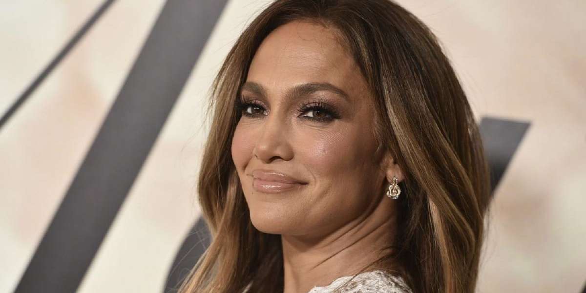 La diva del Bronx se mudó con el actor Ben Affleck, con quien piensa casarse pronto. 