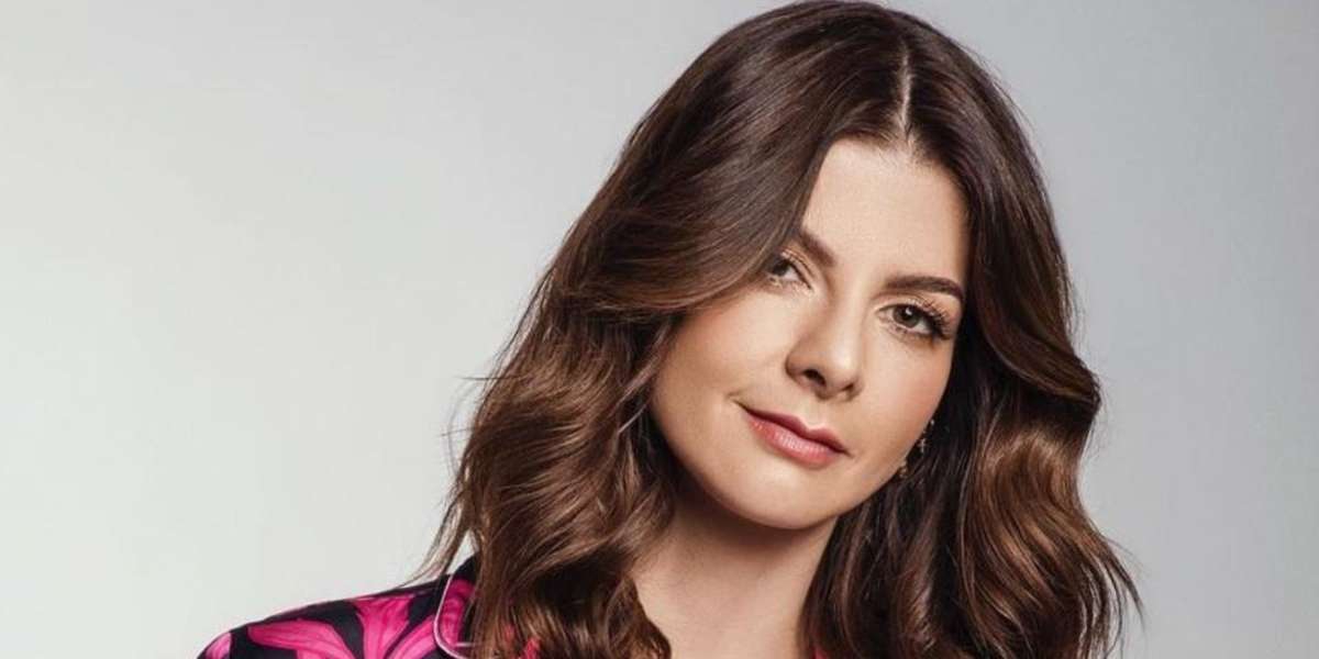 La hermosa presentadora y empresaria se encuentra "aceptando" y "superando".