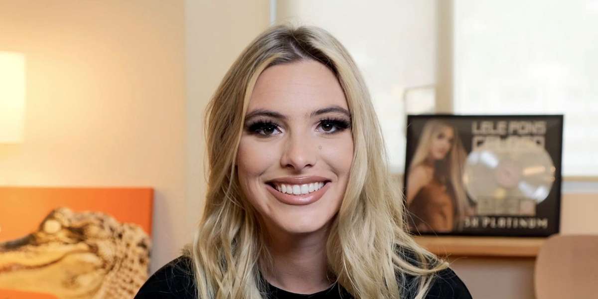 La influencer de 25 años nació en Caracas y cuenta con una impresionante cantidad de seguidores en las redes sociales.